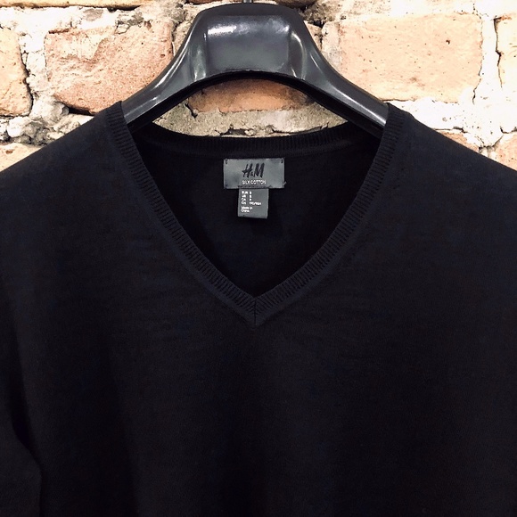 H&M Men's Black Silk Cotton Fine Knit V-Neck Sweater Small - Picture 11 of 11